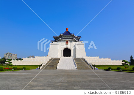 chiang kai shek memorial hall 9286913
