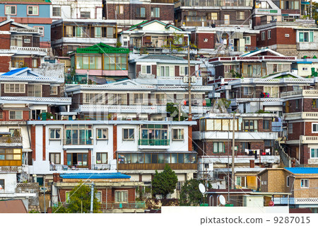 Residential area in Seoul 9287015
