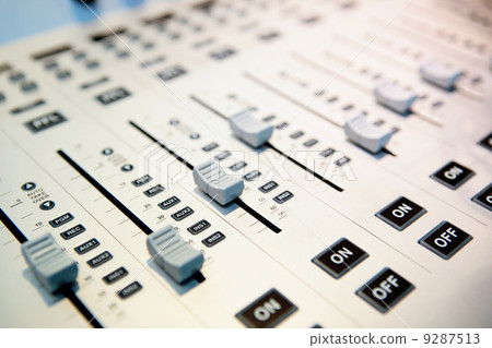 audio mixing planel 9287513