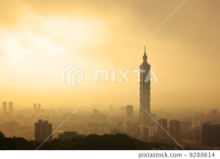 Taipei, Taiwan evening skyline 9288614