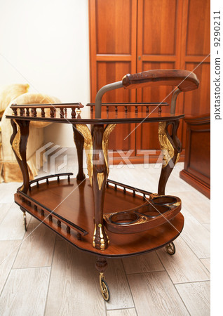 fashionable cocktail table 9290211