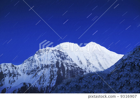 Mountain and stars 9316907