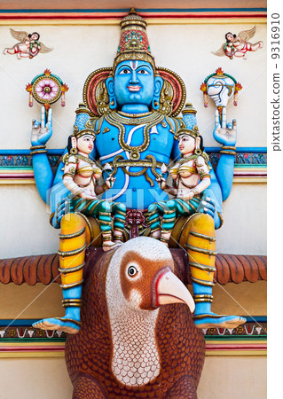 Vishnu on Garuda 9316910