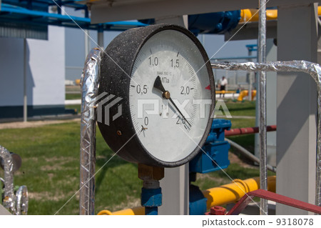 Gas compressor station 9318078