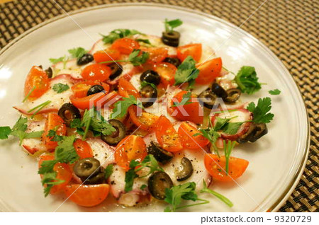 章魚和橄欖生牛肉片 9320729