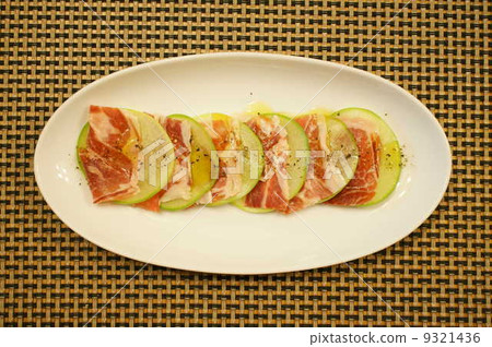 Carpaccio of Kazakh radish and Hamon · Bejota tailored Carpaccio of Kazakh radish and Hamon · Bejota tailored 9321436