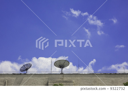 Satellite dish Satellite dish 9322732