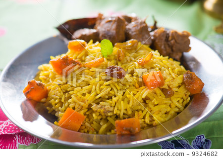 arab rice, ramadan foods in middle east usually served with tand 9324682