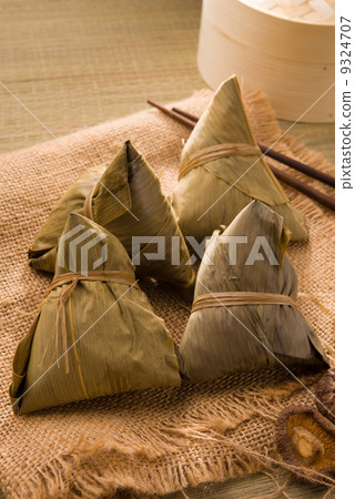 bazhang chinese dumplings, zongzi usually taken during duanwu fe bazhang chinese dumplings, zongzi usually taken during duanwu fe 9324707