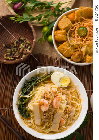singapore famous prawn noodle or har mee with decorations on bac 9324750