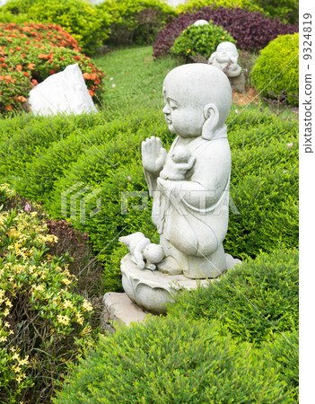 Limestone buddha monk statue Limestone buddha monk statue 9324819