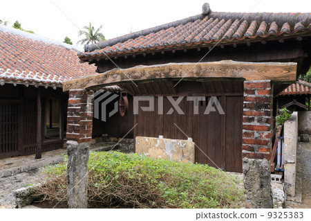 代表沖繩農民Nakamura家庭 9325383