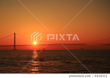 明石海峽的朝日 9328331