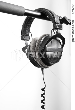headphones 9329283