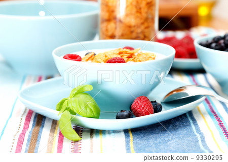 cornflakes and berries cornflakes and berries 9330295