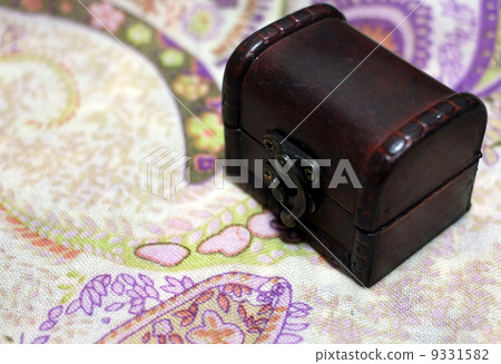 Cute container 9331582