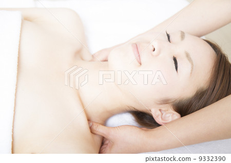 Women who receive esthetic 9332390