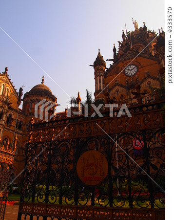 [India] Chhatrapati Shivaji Station 9333570