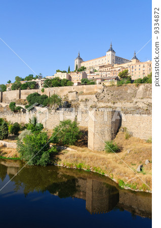 Spain's Old City Toledo 9334872