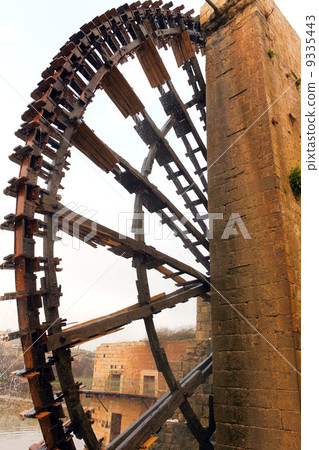 Syria, a huge tank Syria, a huge tank 9335443