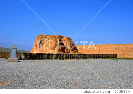 Great Wall of Jiayuguan Great Wall of Jiayuguan 9336854