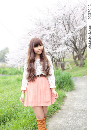 櫻花和一個女人 櫻花和一個女人 9337041