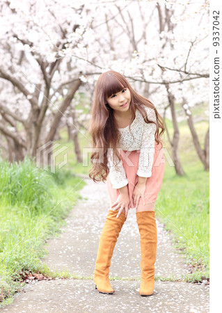 櫻花和一個女人 櫻花和一個女人 9337042