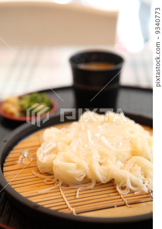 somen, fine wheat noodles somen, fine wheat noodles 9340773