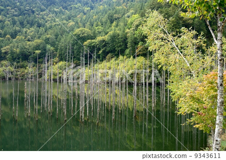 天然湖泊 9343611