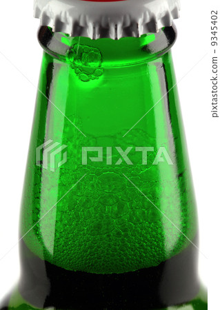Beer bottle 9345402