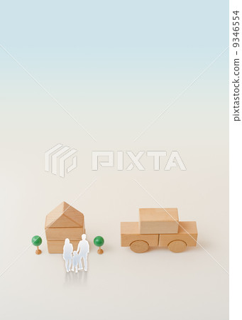 A family house and car made from building blocks A family house and car made from building blocks 9346554