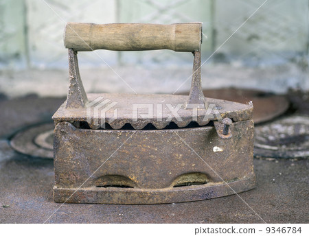 Rusty vintage coal iron  9346784