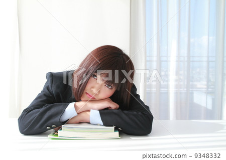 School girls who can think hard School girls who can think hard 9348332