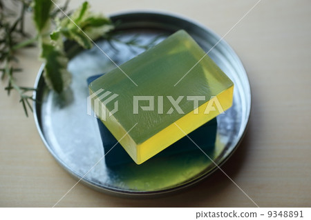 Soap   9348891