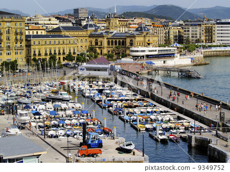 Harbor in San Sebastian, Spain 9349752