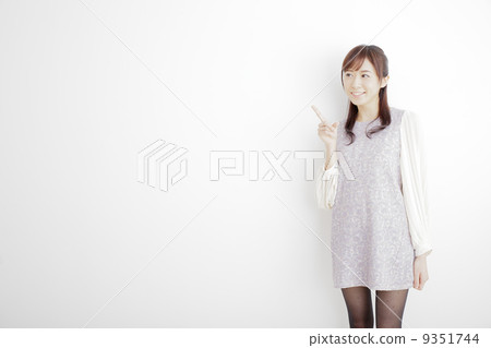 女性肖像 9351744