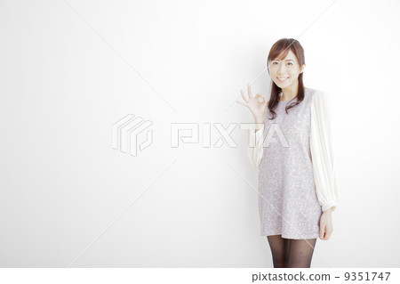 女性肖像 9351747