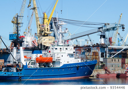 ship at seaport 9354446