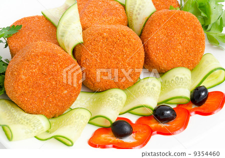 chops in breading - prepared food 9354460