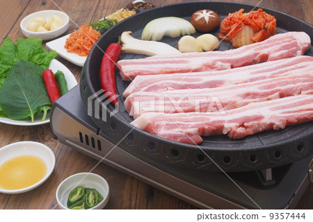 Korean barbecue 9357444