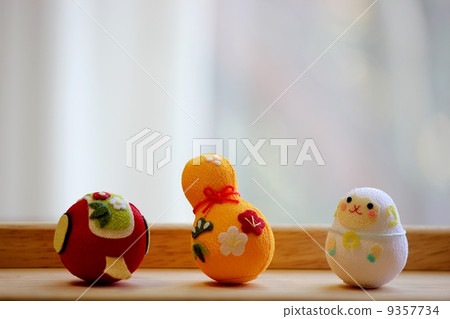 綿羊的上升灑在室內 綿羊的上升灑在室內 9357734