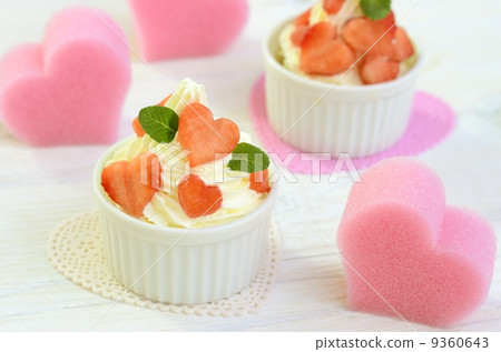 Heart dessert 9360643