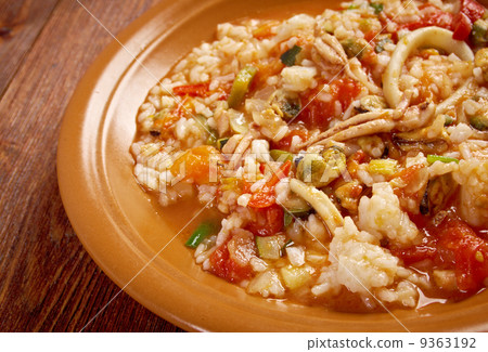 Paella Valenciana 9363192