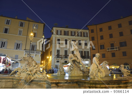 Neptune's fountain (Rome-Navona square) 9366114
