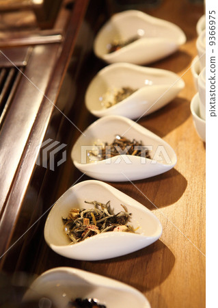 tea leaves tea leaves 9366975