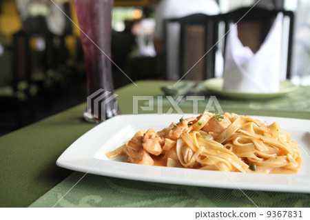 spaghetti fettucini salmon cream sauce spaghetti fettucini salmon cream sauce 9367831