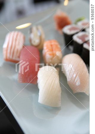 Sushi set 9368037