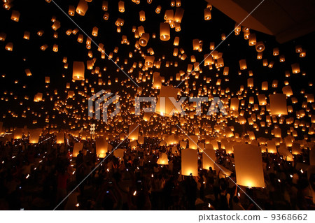 Thai traditional Newyear balloon lantern at night Thai traditional Newyear balloon lantern at night 9368662