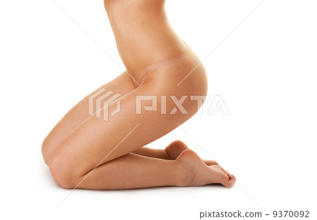 Beautiful female body 9370092