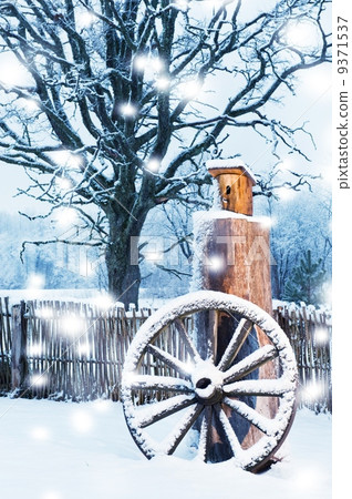 Winter scenic Winter scenic 9371537